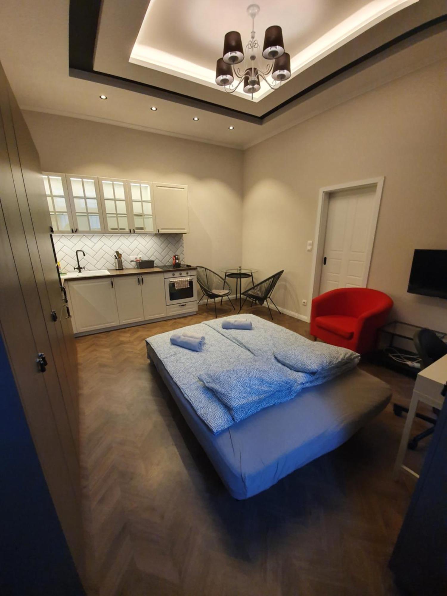 Sweet Apartment *